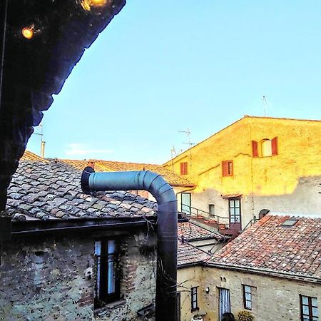 B&B Le Undici Lune San Gimignano Bagian luar foto
