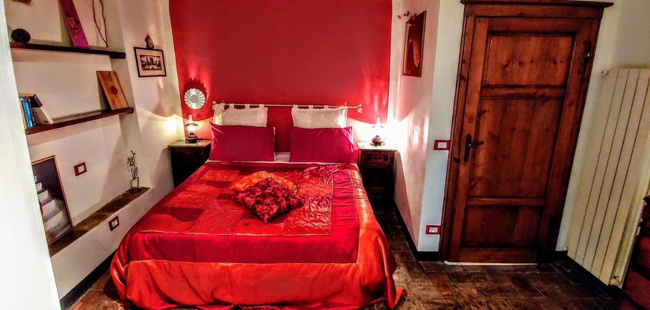 B&B Le Undici Lune San Gimignano Bagian luar foto
